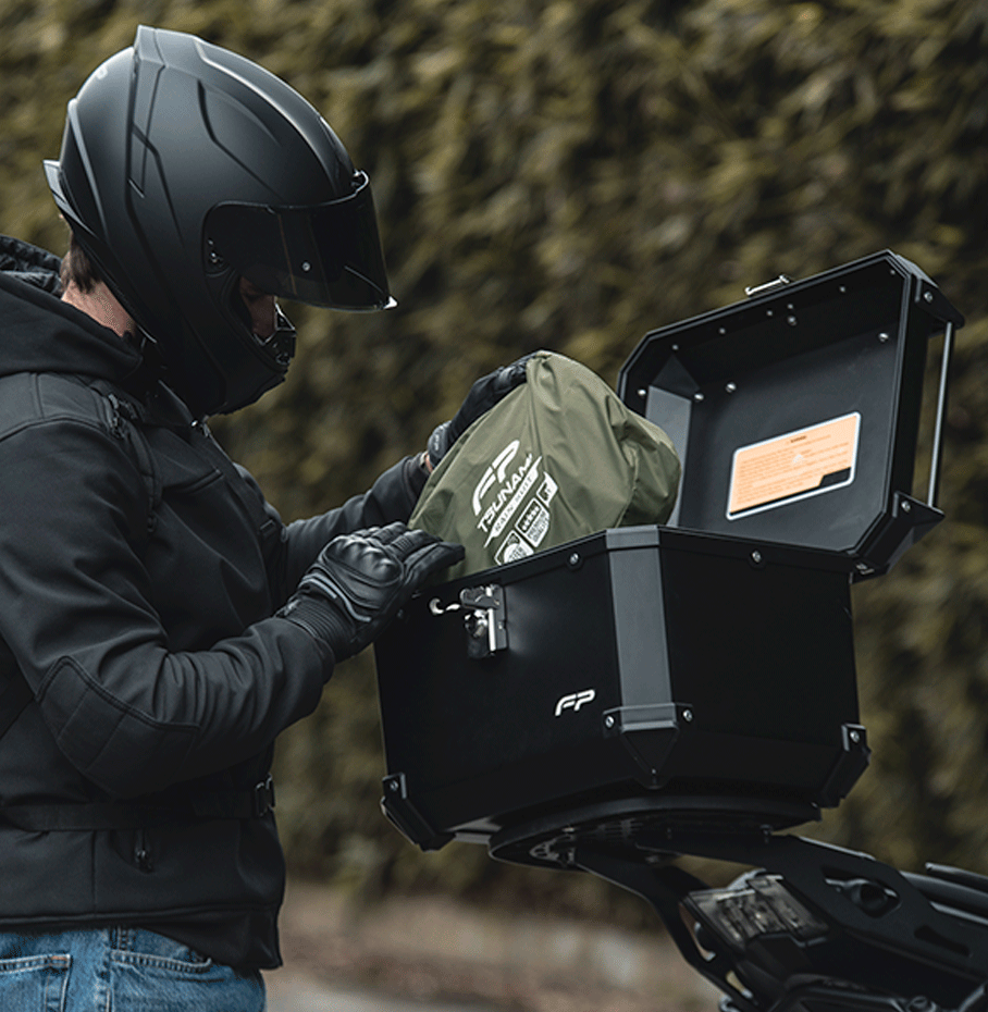 Cómo escoger un baúl para tu moto - Blog de accesorios para motoristas