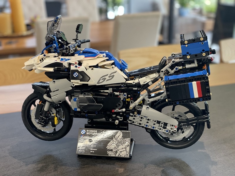 Moto de Lego BMW 1250 GS de Nifeliz